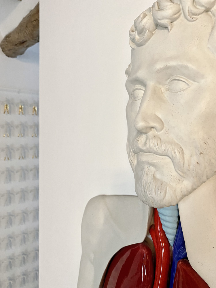 Autorretrato Desnudo. Cyro García. Anatomía. Arte Contemporáneo. Cerámica