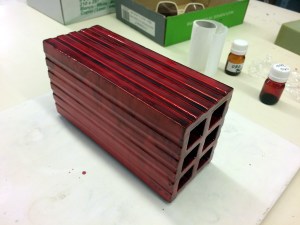 The Golden Brick. Cyro García. Cerámica y lustre de oro.