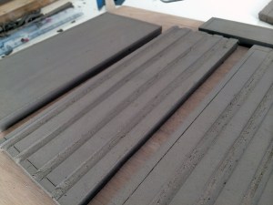 The Golden Brick. Cyro García. Cerámica y lustre de oro.