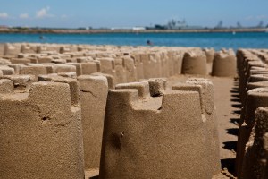 Dollar. Cyro García. Site-specific. Intervención efímera en Rota