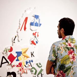 Europe SA. Cyro García. Logos y arte contemporáneo. Cerámica