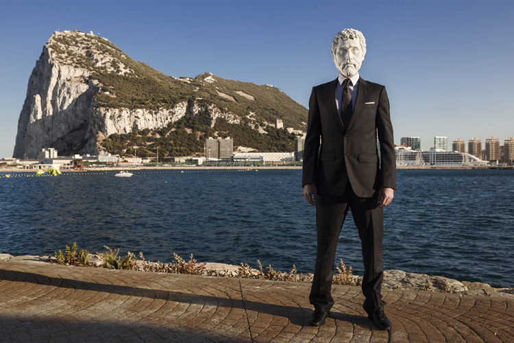 Cyro Garcia. Serie BAREFACED. Gibraltar como paraiso fiscal. Fotografía contemporanea y arte conteporáneo