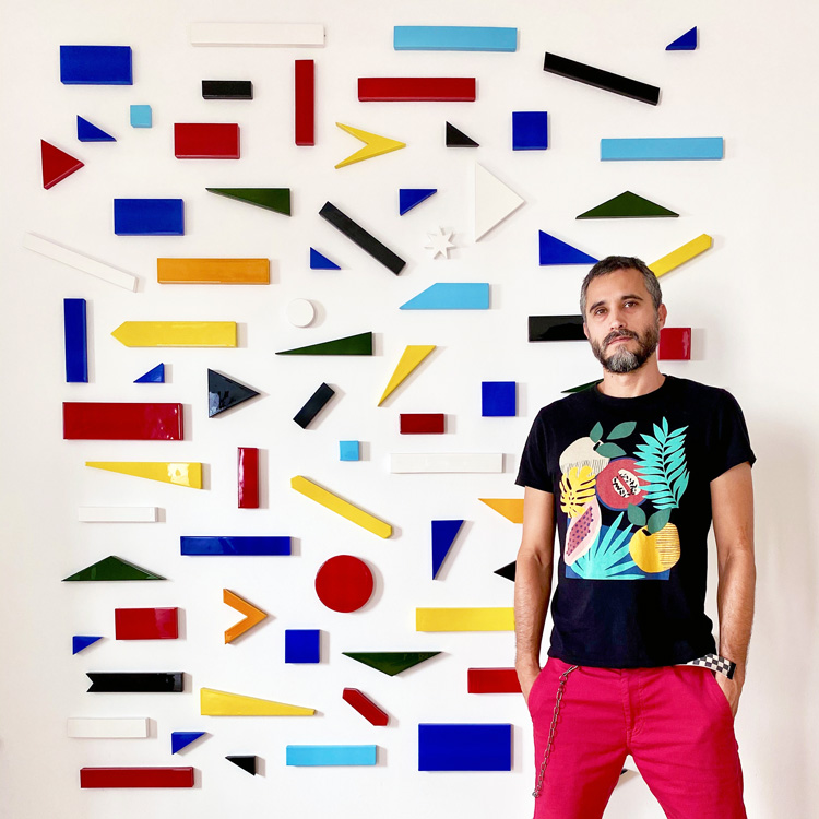 Free Flag. Cyro García. Deconstrución de banderas. Cerámica Contemporánea