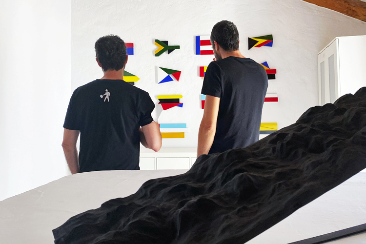 Flag Identity. Cyro García. Cerámica geométrica Contemporánea