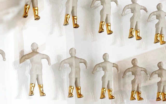 From Distapity to Dignity. Cyro García. Escultura cerámica